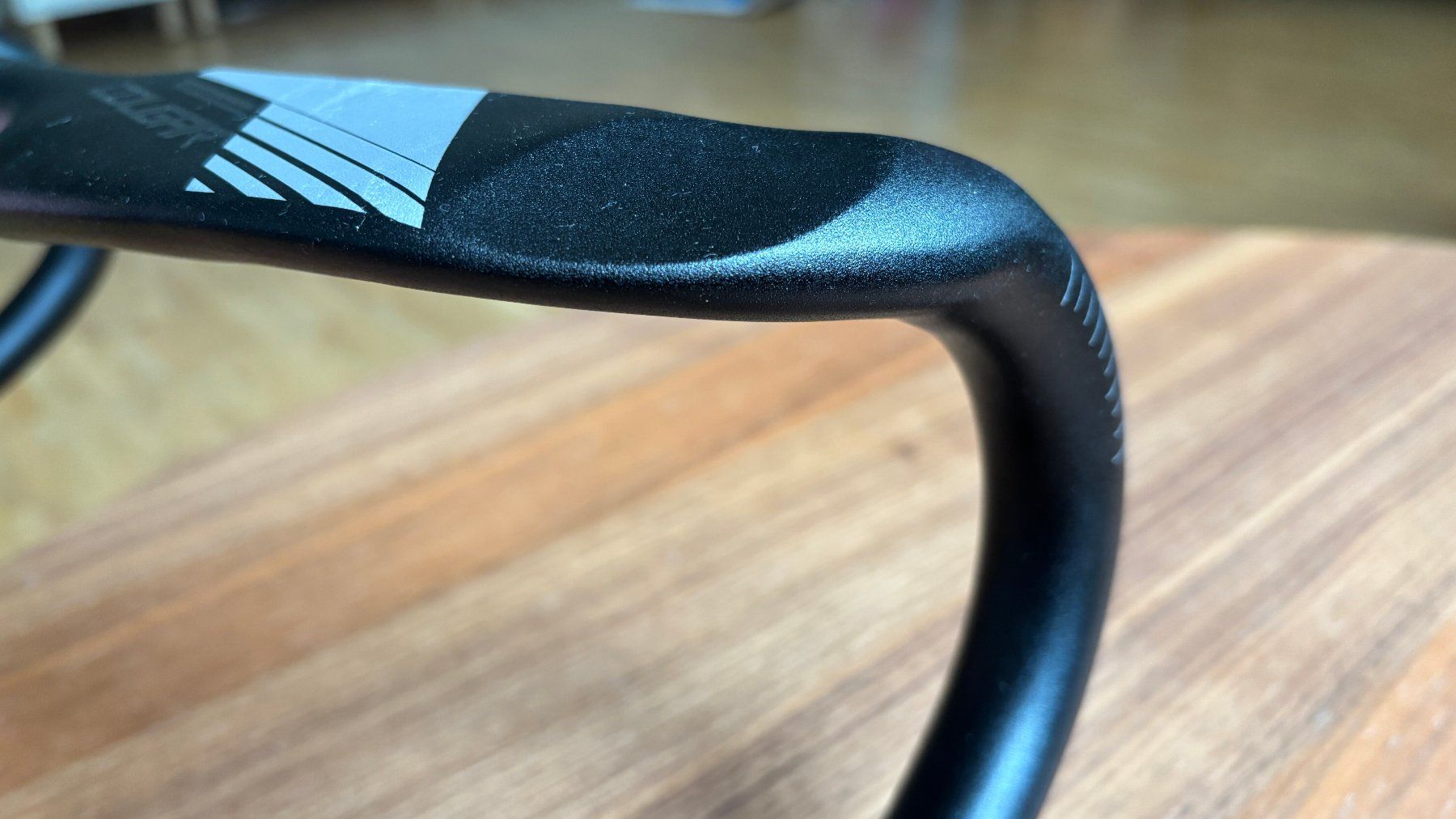Pezzi di ricambio: Control Tech Cougar Aero Handlebar 40cm Lenkrad, Neuwertig – Usato da Zürich venduto da sza_f79y 5