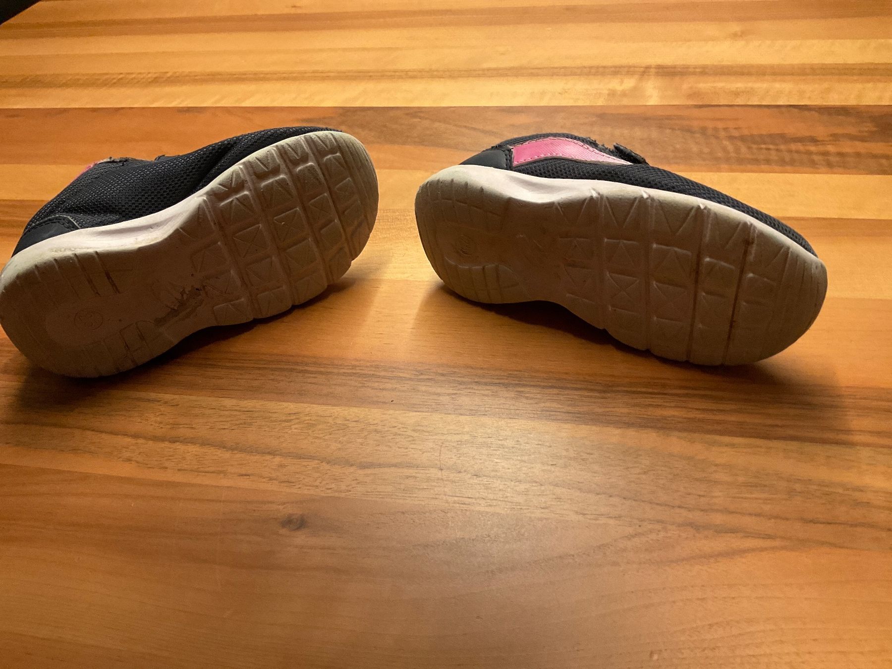 Scarpe per ragazze: Turnschuhe Grösse 25 – Usato da Killwangen venduto da Febre7 3