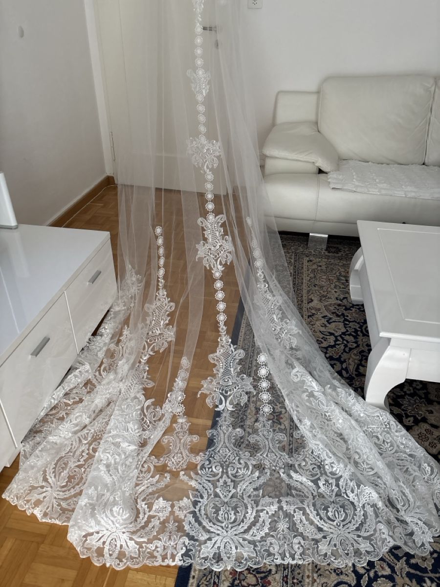 Vestiti: Hochzeitsschkeier 3.5 Meter lang – Usato da Zürich venduto da fllanza01 3