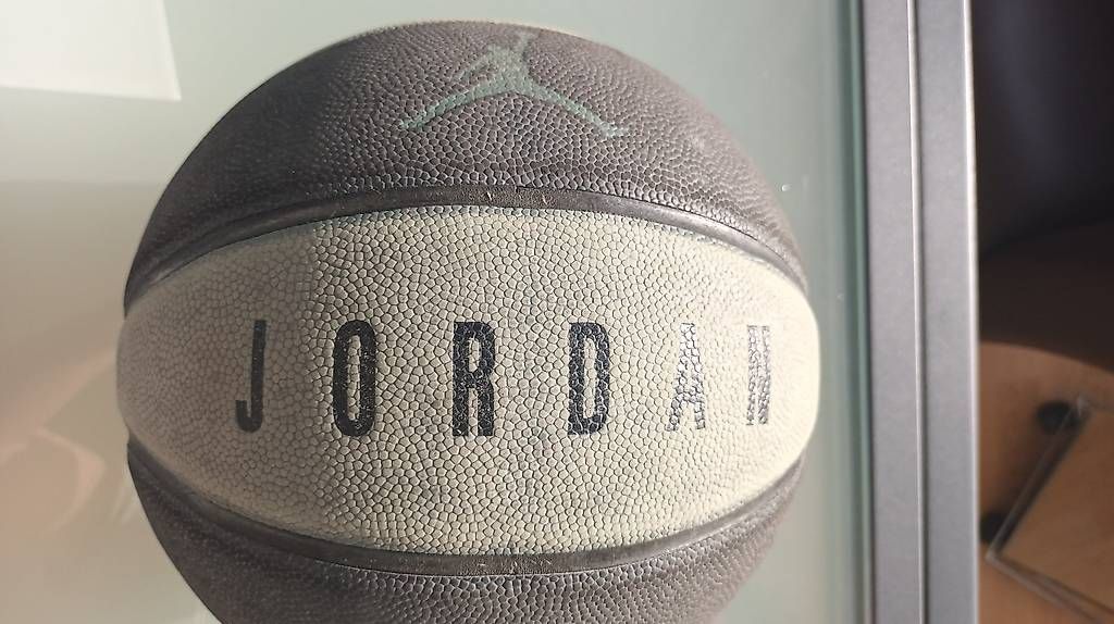 Palloni: Basketball – Usato da Zollikofen venduto da Diananna 3