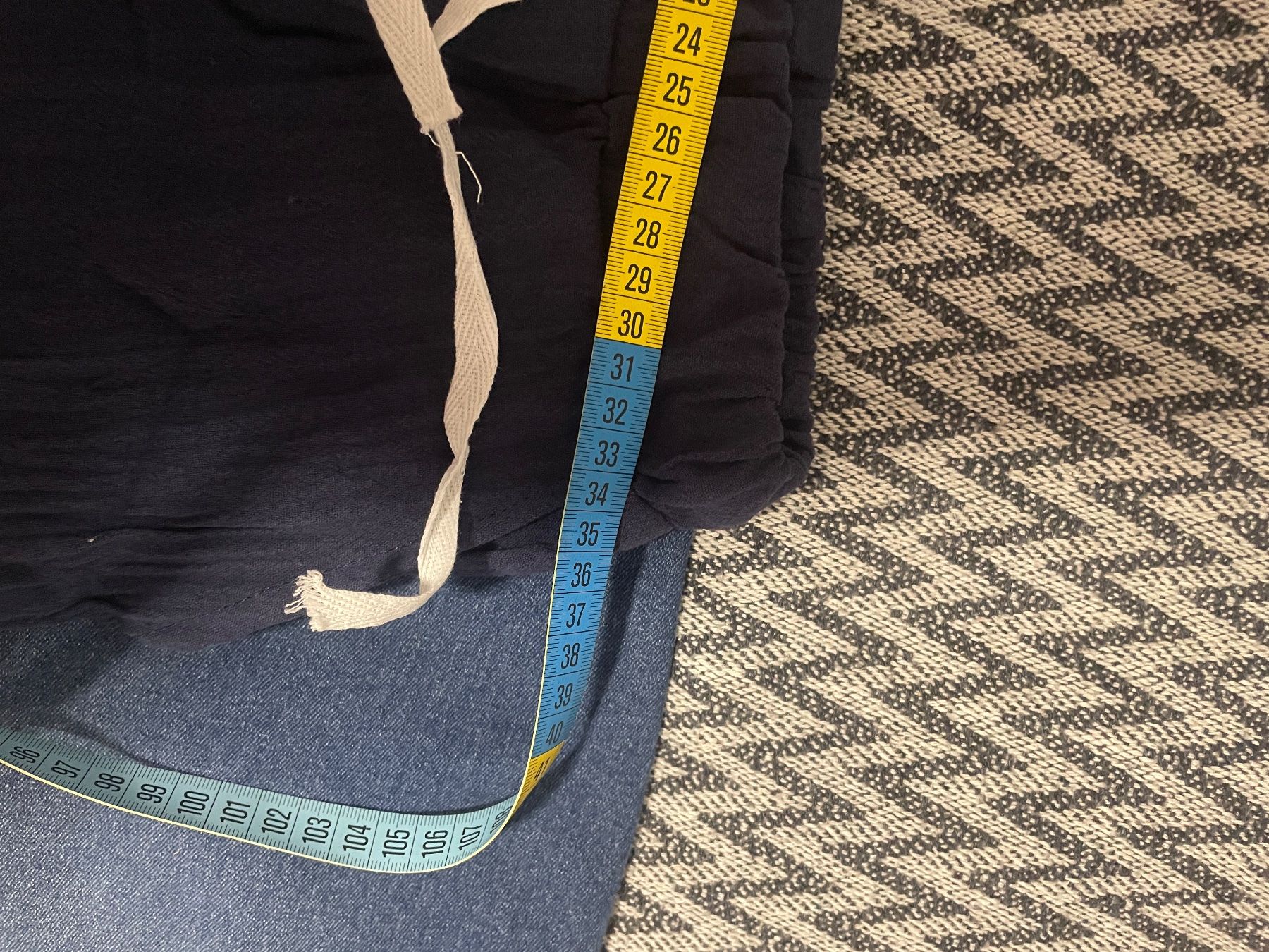 Pantaloni: Dunkelblaue Hosen mit elastichem Bund – Nuovo e nell'imballaggio originale da Zürich venduto da jandra01 2