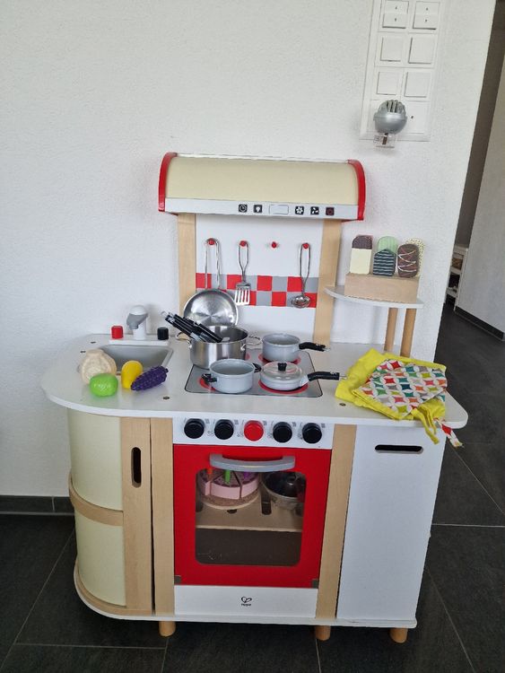 Holz Kinderküche von Hape mit viel Zubehör Kaufen auf Ricardo