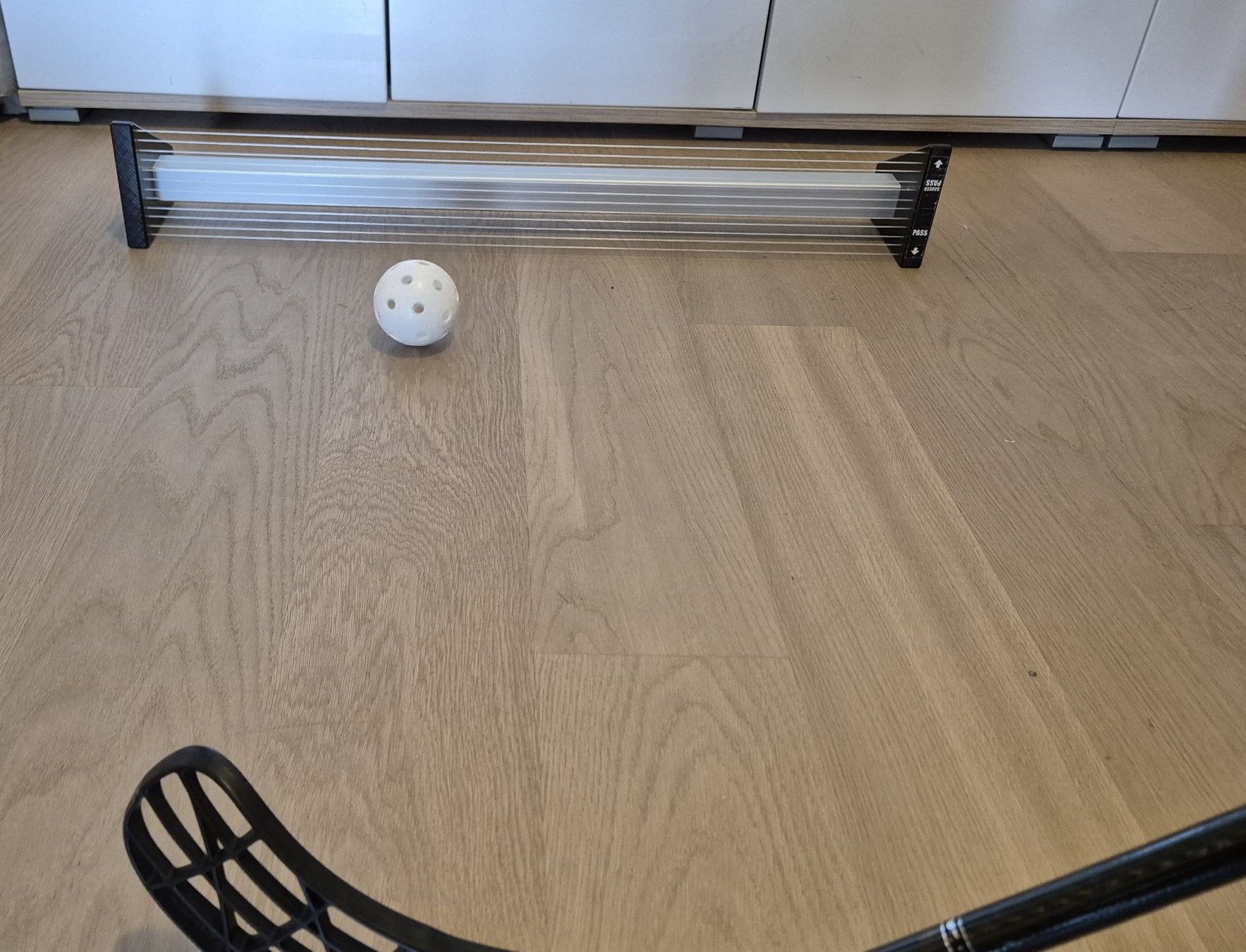 Hometrainer: Passer Saucer Pro - Unihockey-Trainergerät – Usato da Maur venduto da antko 3