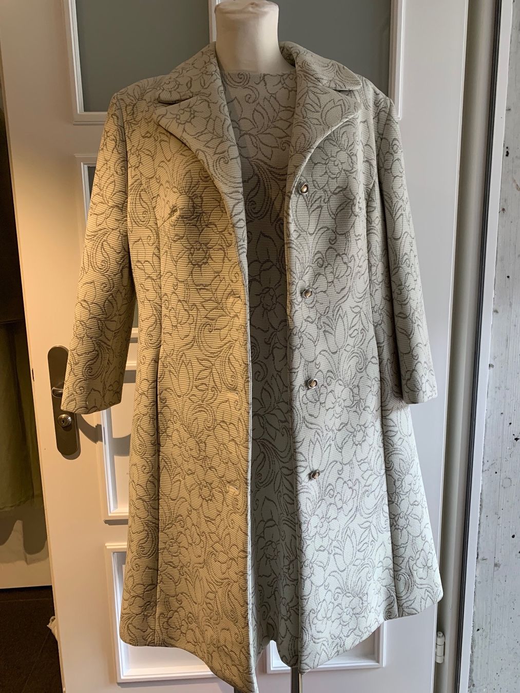 Costumi: Kostüm Mantel+Kleid, Vintage First Class Gr.42  Braut Mutter – Usato da Engelburg venduto da mamalanima