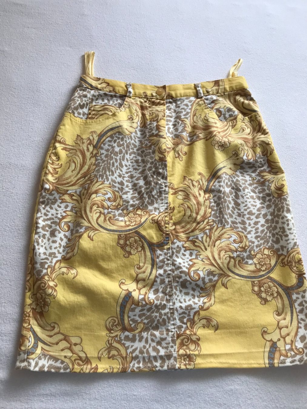Gonne: Oktavia Rock Gr. 36 Gelb Muster Sommerrock Mini Jupe Top – Nuovo (secondo la descrizione) da Brunnenthal venduto da Eco07