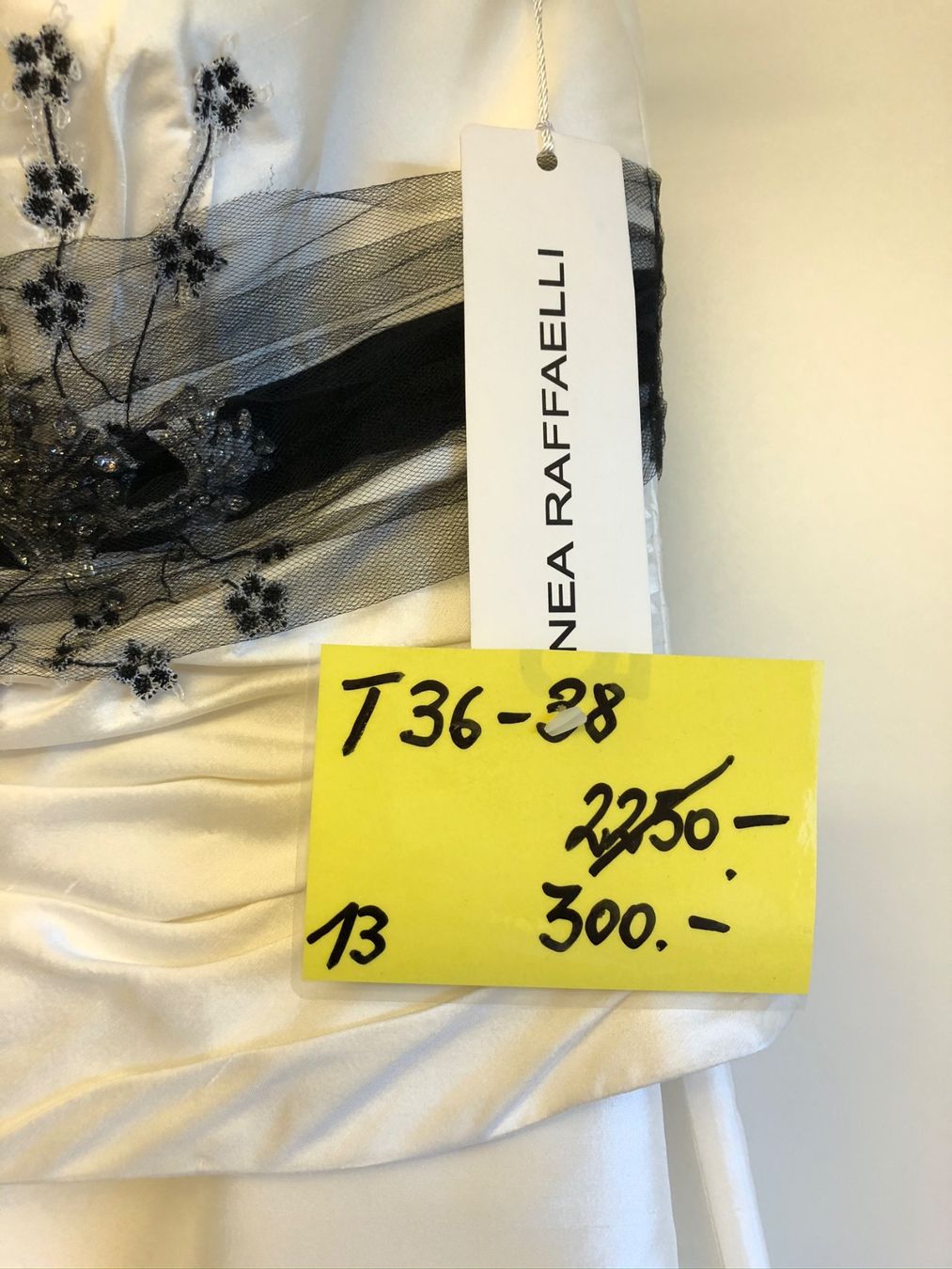Kleider: Jupe et bustier neuf taille 36-38 Raffaelli 245.- – Neu und originalverpackt aus Murten von Louis1954 2