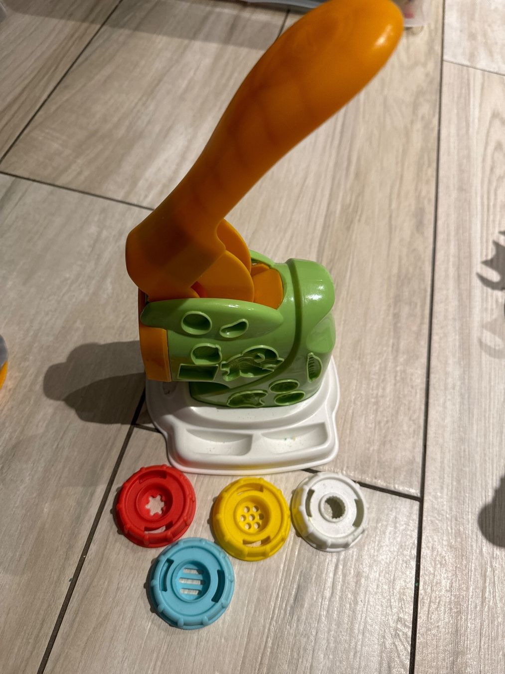 Play-Doh Giocattoli: Riesiges Play doh set einiges praktisch neu – Nuovo (secondo la descrizione) da Dittingen venduto da Estrella46 4