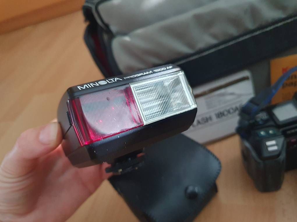 Kamera: Minolta 7000 AF set mit Objektive Blitz Tasche  – Gebraucht aus Nidau von jul_6tpv 4