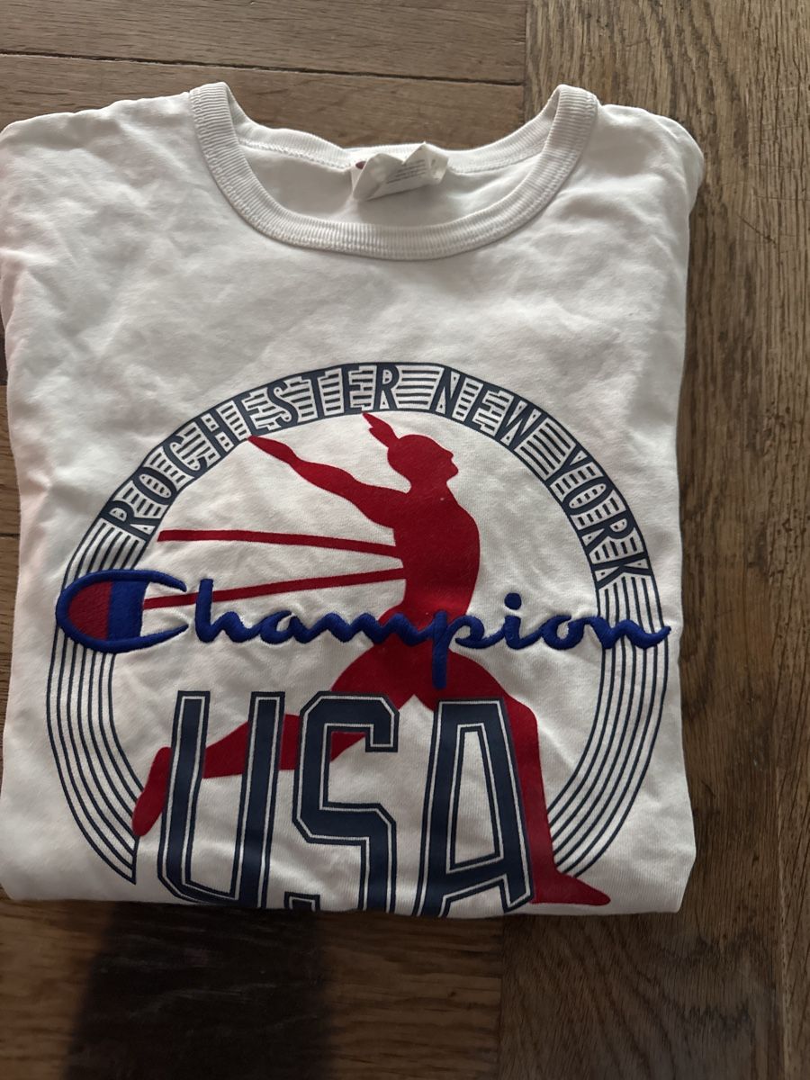 Champion T-shirt: Champion T-Shirt,Grösse M – Usato da Visp venduto da Pastis