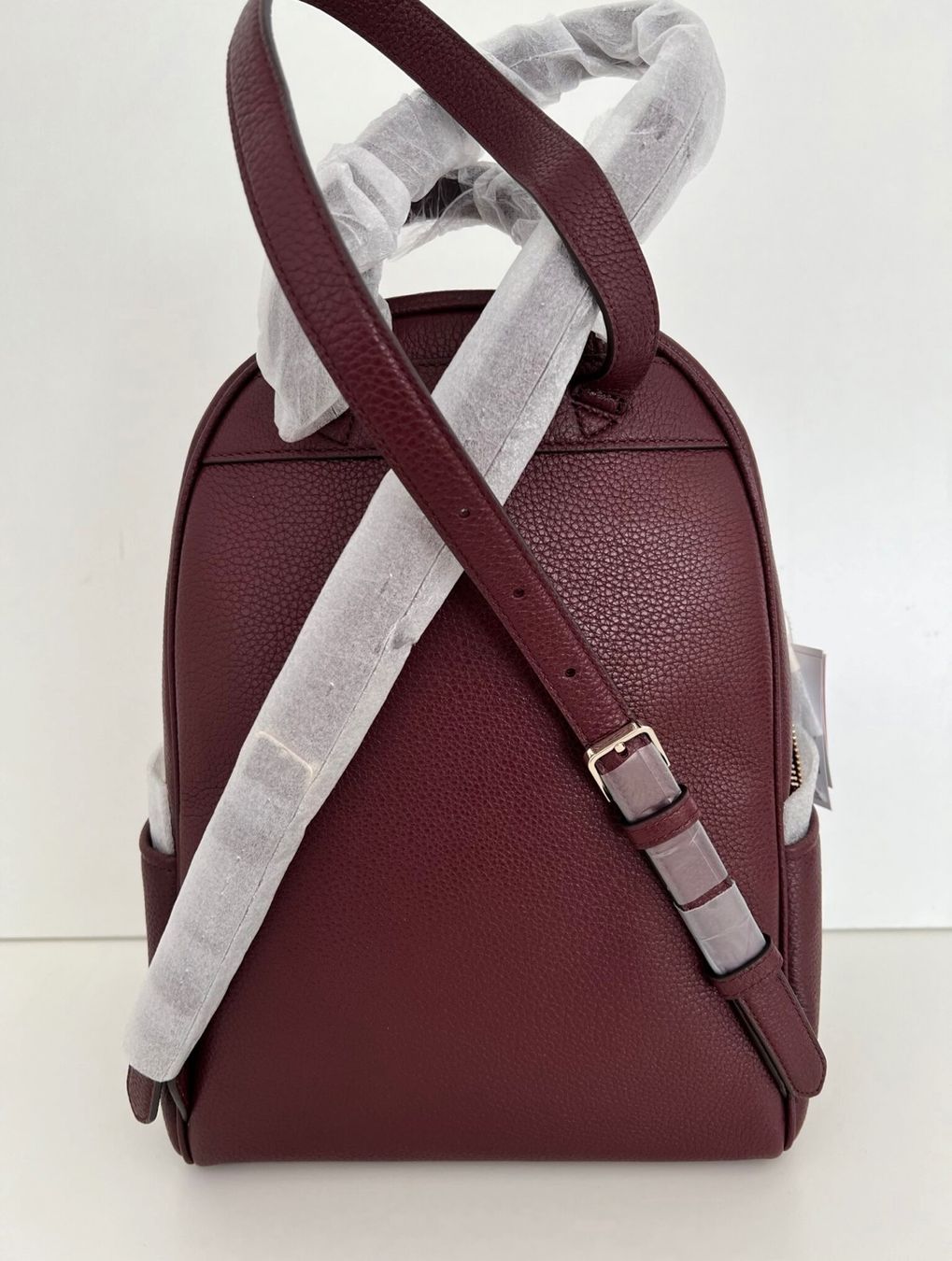 Kate Spade Zaini: Kate Spade dome packpack cherrywood – Nuovo e nell'imballaggio originale da Wiedlisbach venduto da Sistershop 1