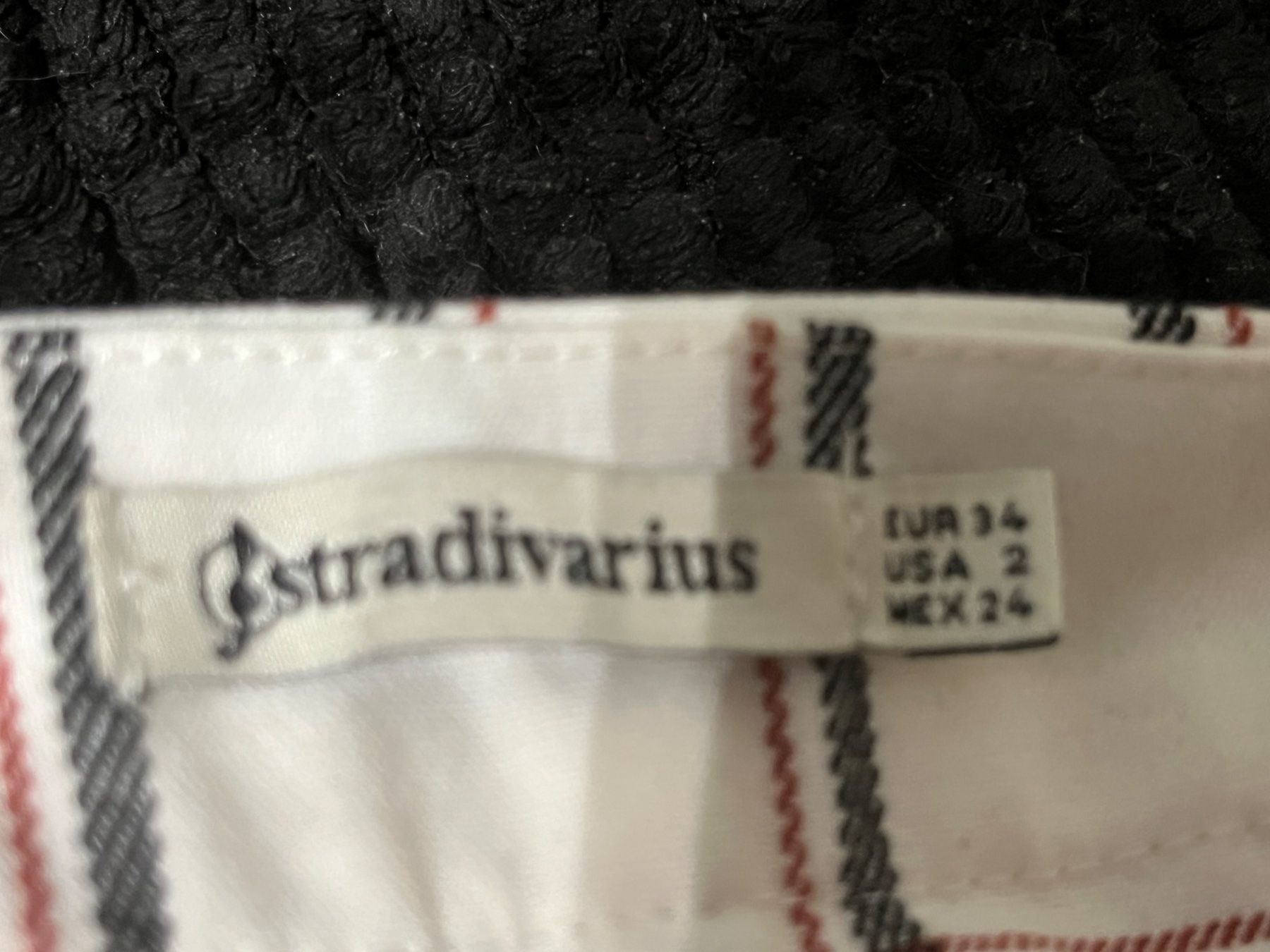Stradivarius Hosen: Pantaloni marca Stradivarius TG XS – Gebraucht aus Sementina von Bra_momo79 2