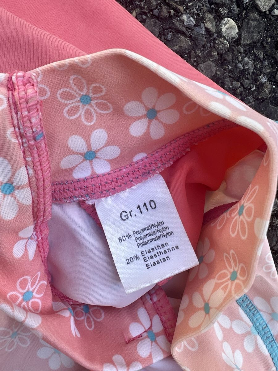 Costumi da bagno & Bikini: Bade-Shirt Extend Grösse 110 Blumenmuster Pink – Usato da Uetendorf venduto da pink2 3