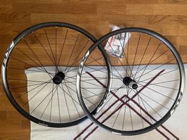Shimano Wh-Rx010 Laufradsatz