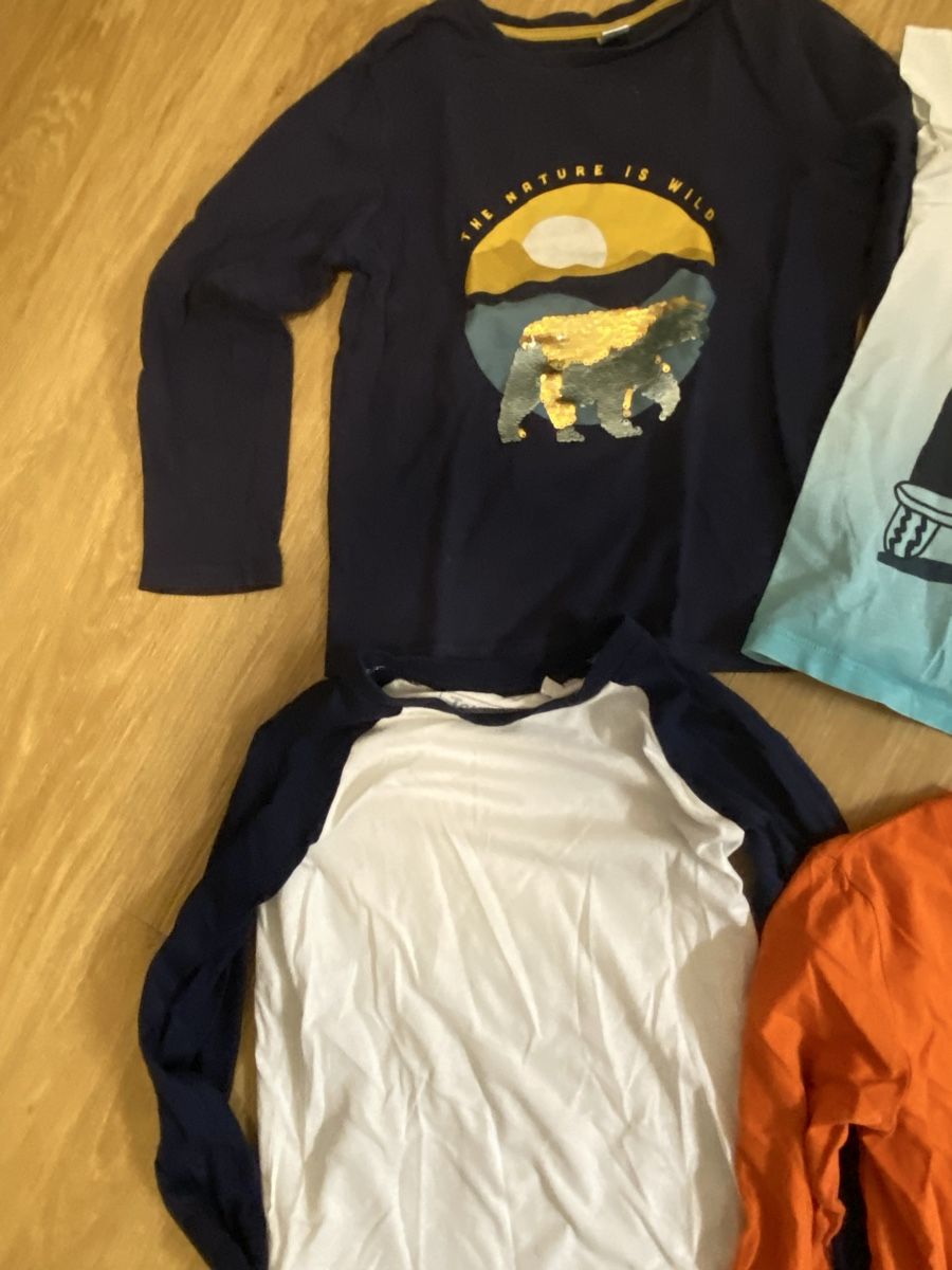 Lotti & Set di vestiti: 5er Set Shirts/Pullover, Grösse 116 – Usato da Stetten AG venduto da samana01 3
