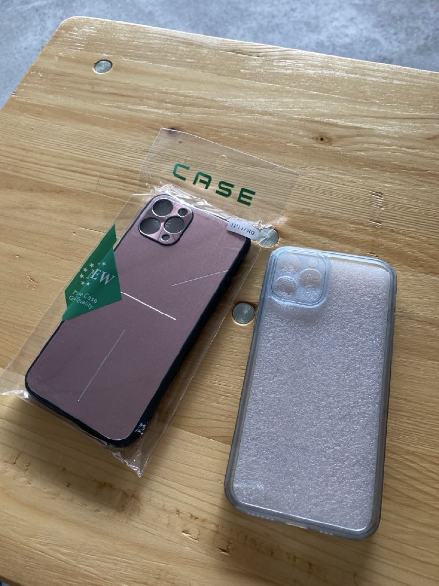 Telefoni cellulari / Smartphones: iPhone 11 Pro Hülle rosa ungebraucht – Nuovo e nell'imballaggio originale da Neftenbach venduto da Blade230S