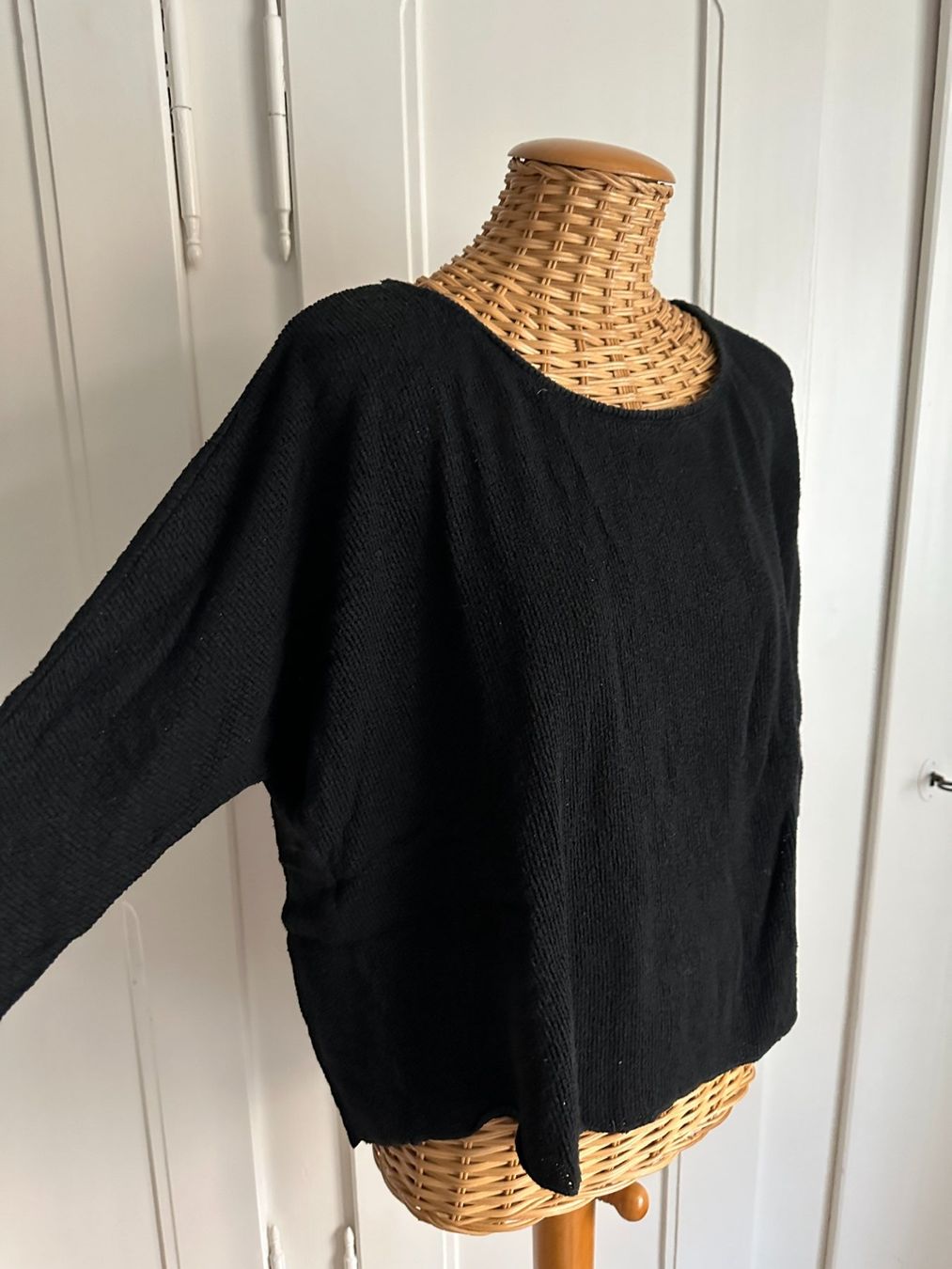 Brandy Melville Maglioni & Felpe: BRANDY MELVILLE - Strickoberteil oversized schwarz – Usato da Zürich venduto da Diazaio 1