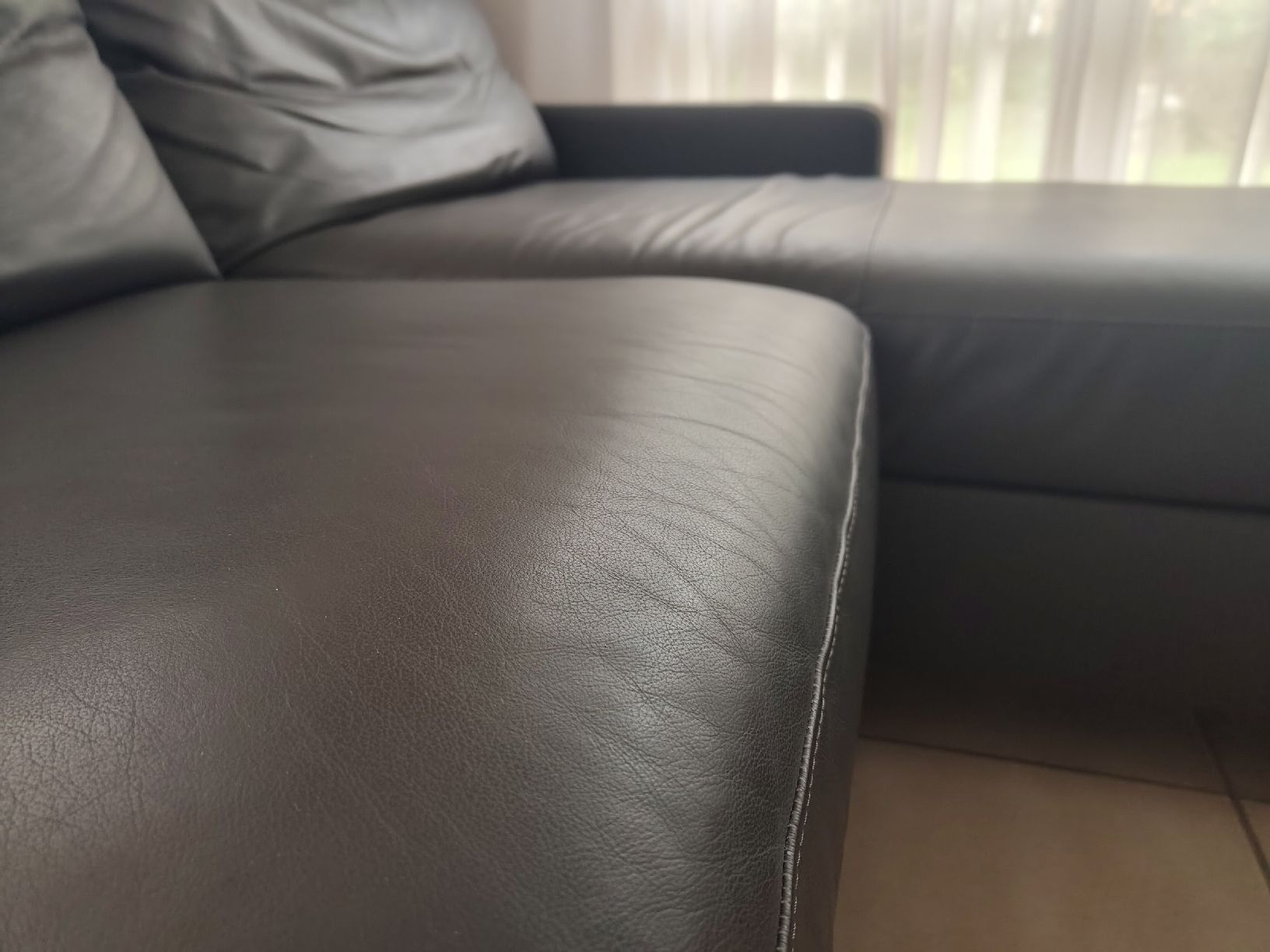 Stressless Divani: Ecksofa Stressless (Emma?) echtleder – Usato da Wünnewil venduto da map_r8rr 2