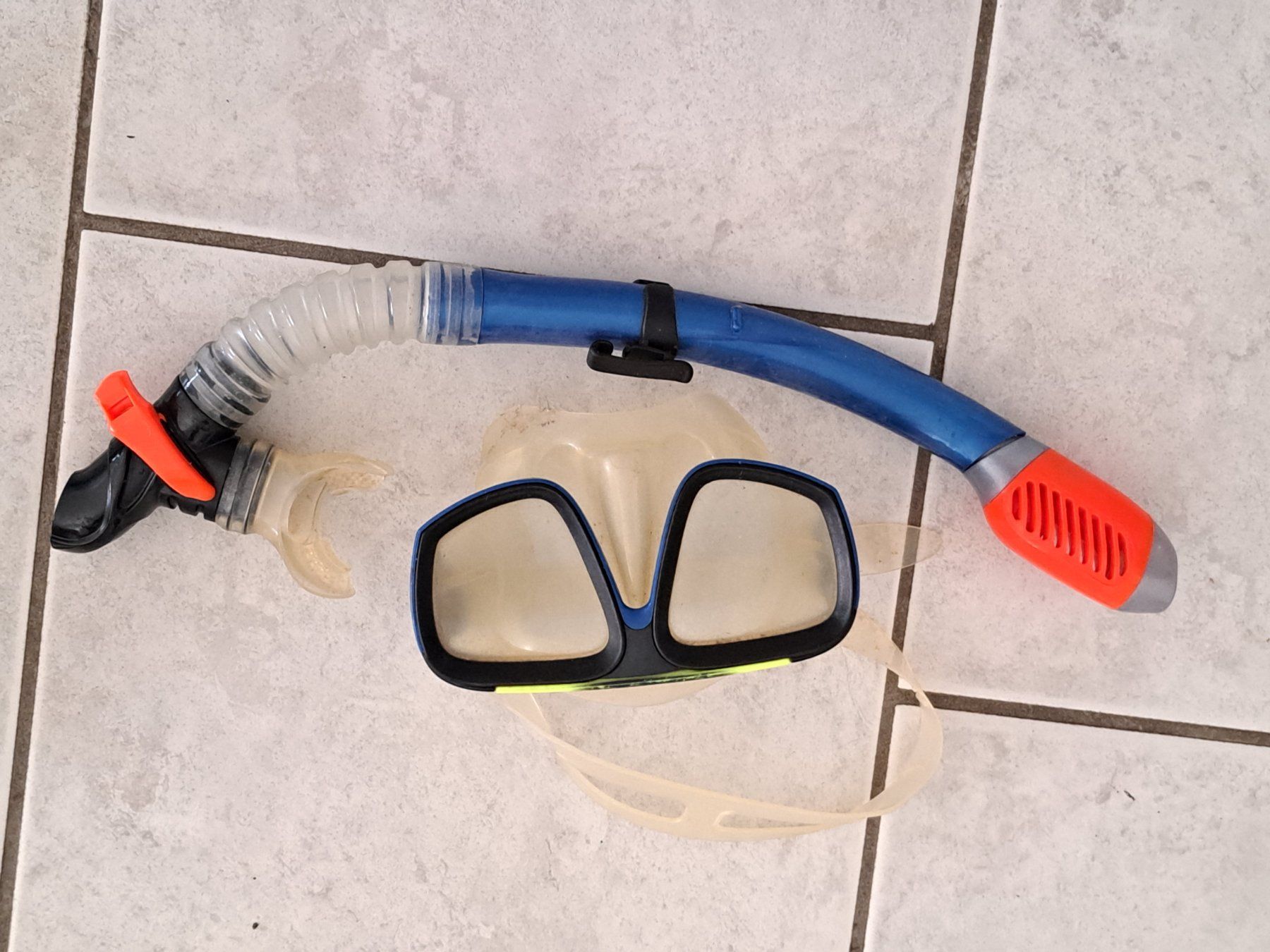 Flossen, Masken & Schnorchel: Schnorchel Set – Gebraucht aus Niederglatt ZH von Fischli06 1