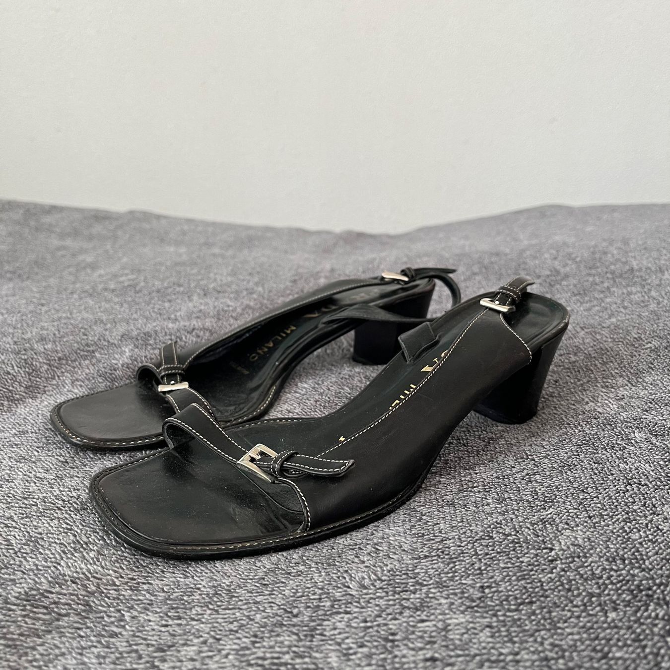 Prada Damenschuhe: Prada Heel Sandals – Gebraucht aus Zürich von flu_md8h