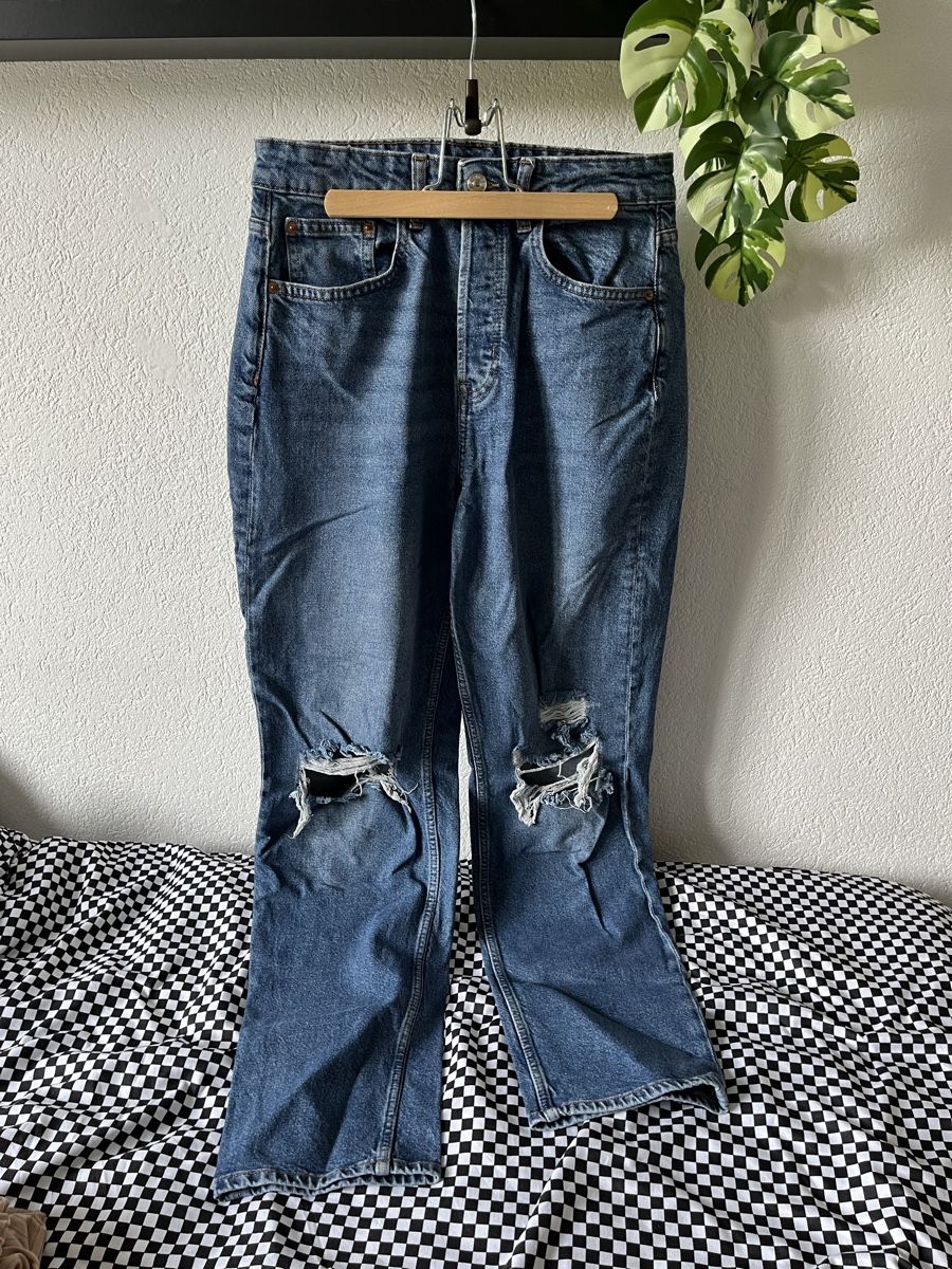 H&M Jeans: Jeans droit 38 👖 – Usato da Bramois venduto da cyr_sb8d