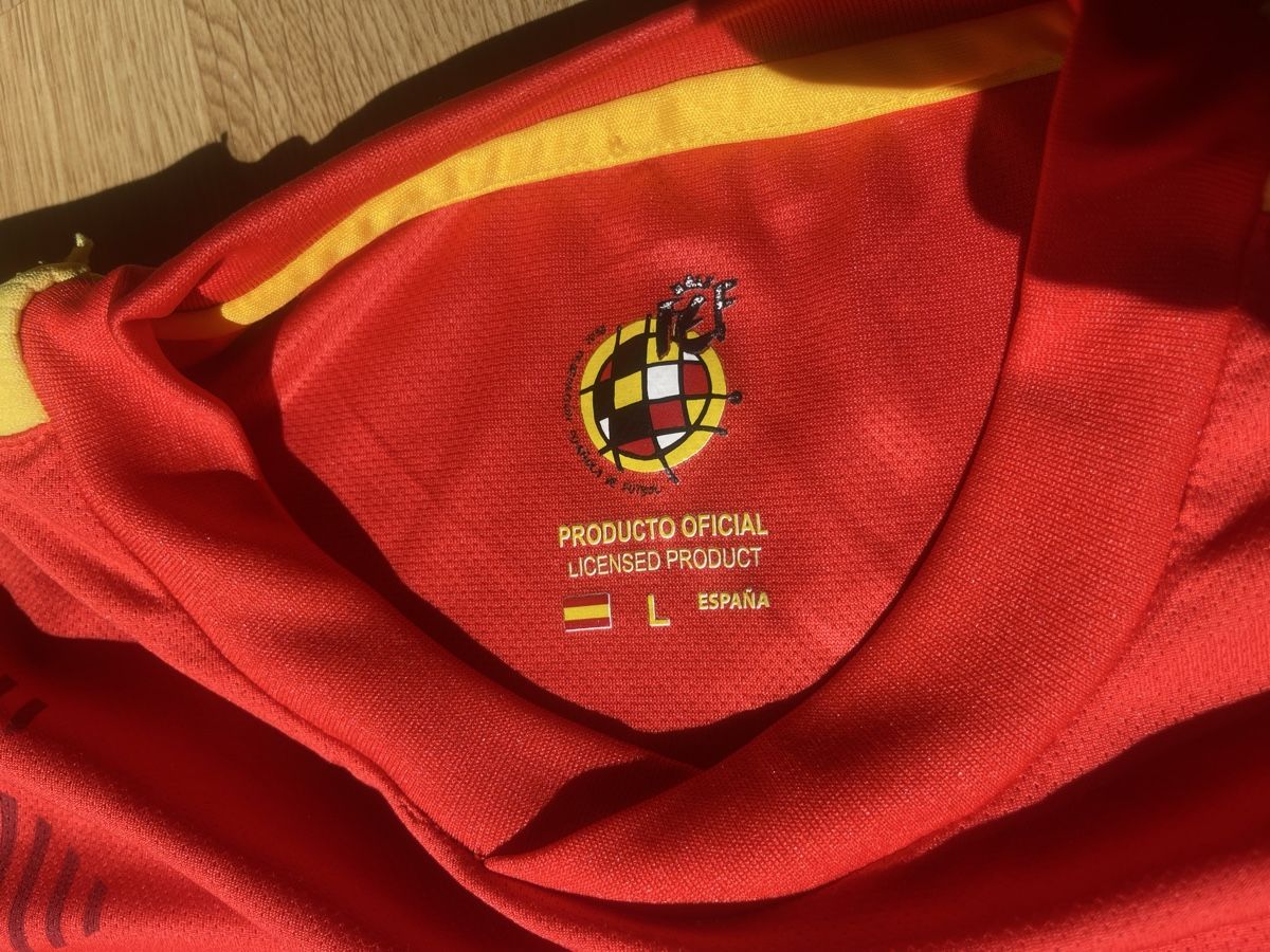 Canottiere & Pantaloni: Spanien Fussball Trikot RFEF  – Usato da Biel/Bienne venduto da sof_yx5y 1