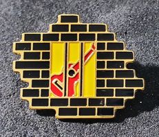 GG259 - Pin Polizei Police Genf Genève - Gefängnismauer