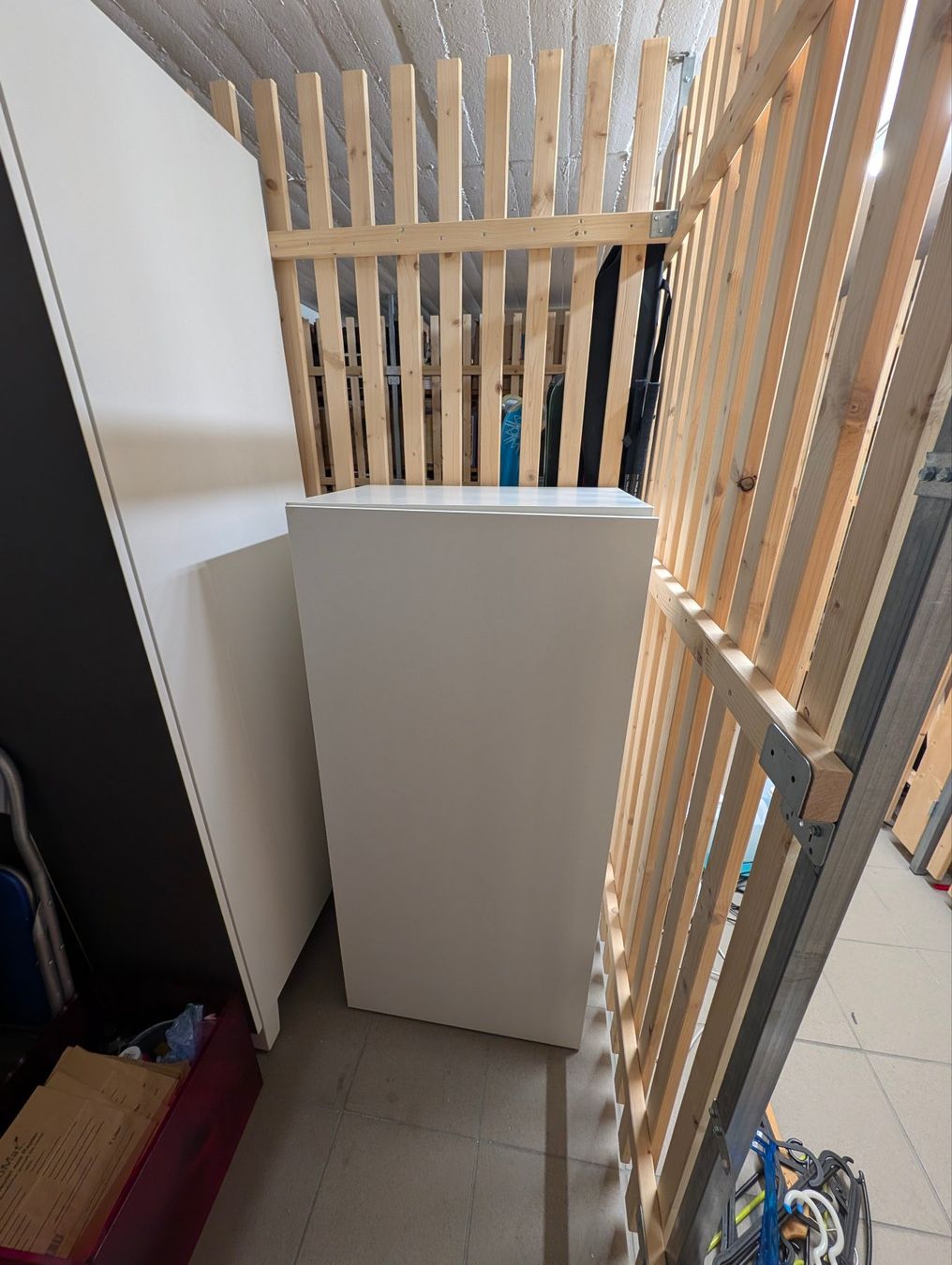Ikea Armoires: 2 weisse IKEA Schränke mit Regalböden – D'occasion à Jona par ric_sq52 1