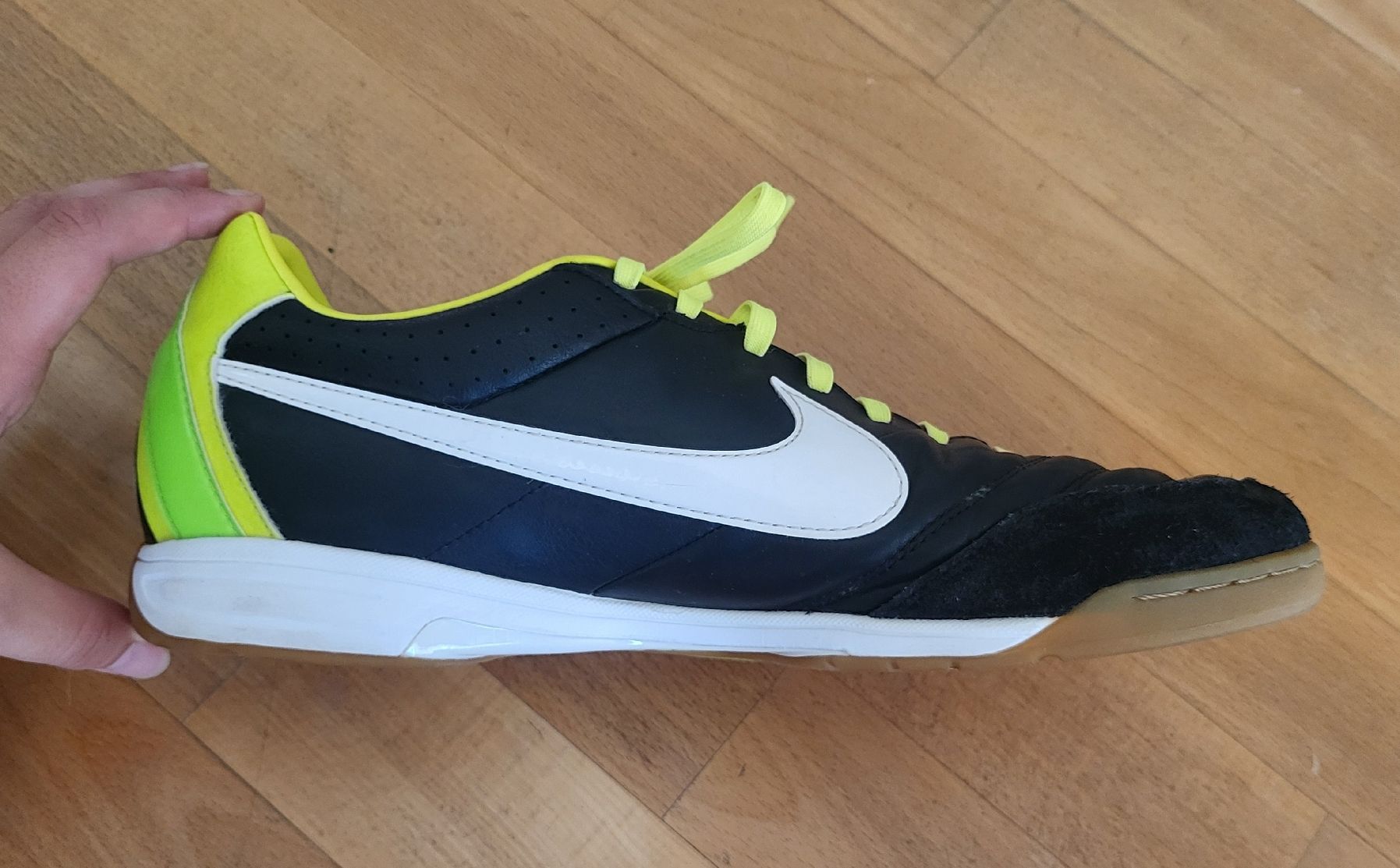 Nike Chaussures hommes: Nike Hallenschuhe Männer, Gr.47 – D'occasion à Embrach par Saphira_007 5