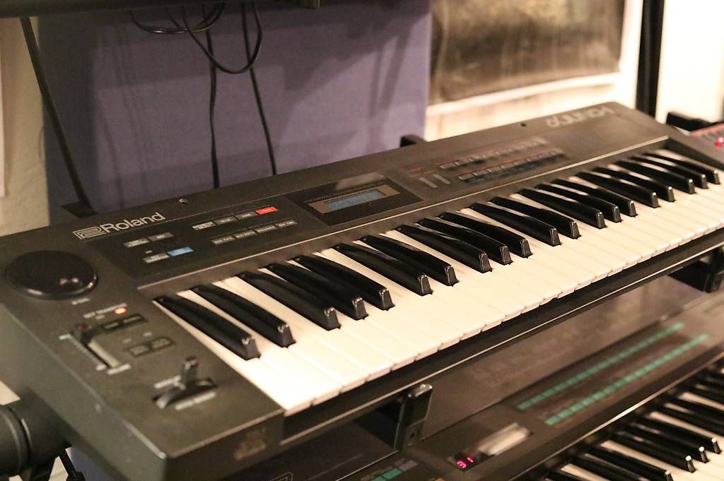 Roland Strumenti musicali: Roland Alpha Juno 1 Synthesizer + Dtronics DT-300 Controller – Usato da Zürich venduto da mvs 1