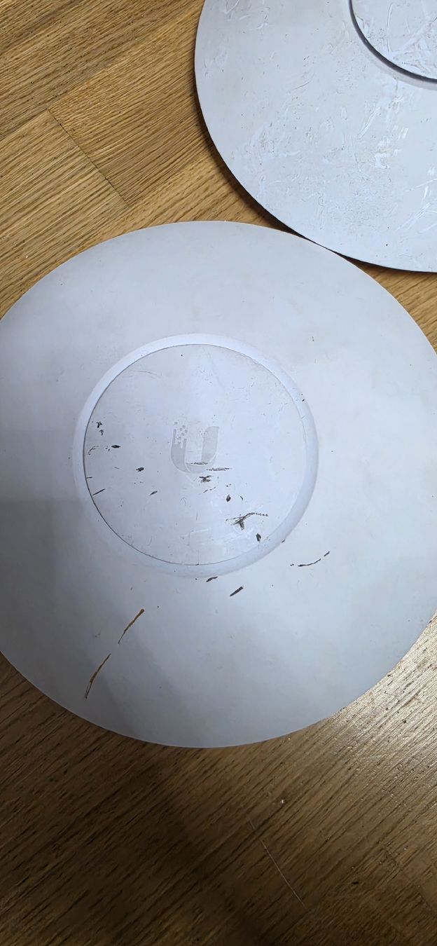 WiFi: Unifi Wi-Fi  – Usato da Gempenach venduto da Dreamzz_17 3