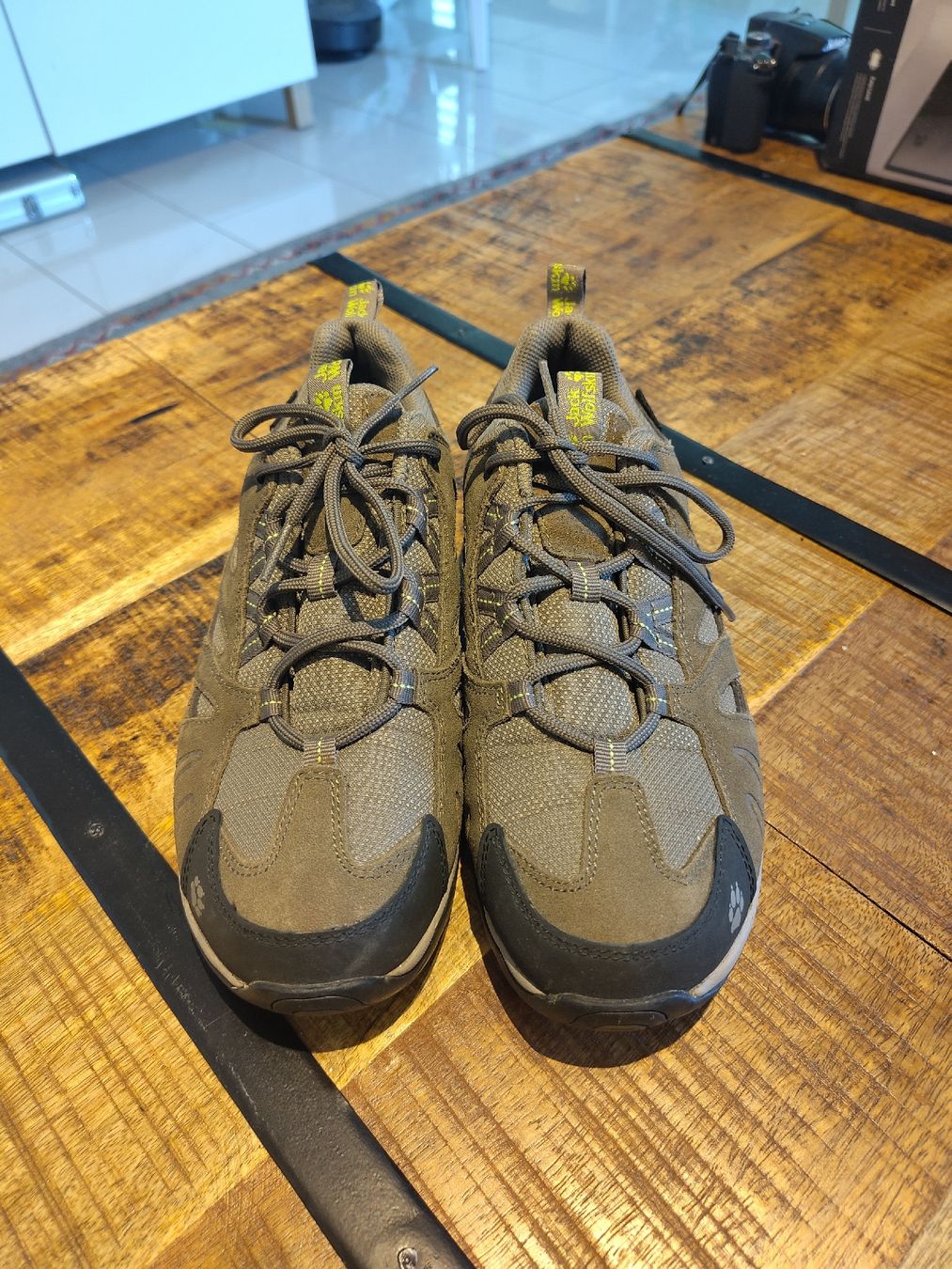 Jack Wolfskin Scarpe da donna: Jack Wolfskin Wanderschuhe Grösse 39 gute Sohle – Usato da Oberwil BL venduto da Millennial_Geek 1