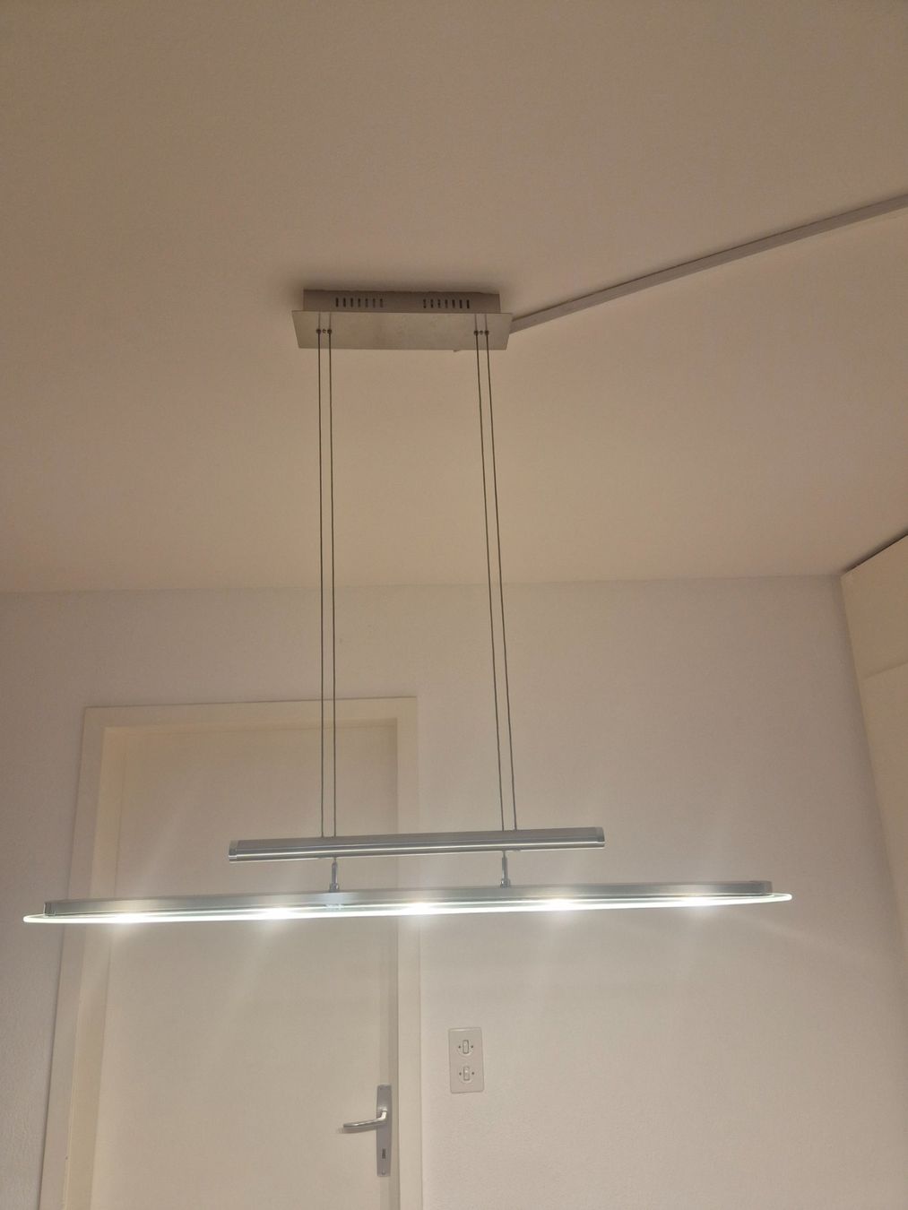 Lampadari & plafoniere: Moderne LED-Hängelampe – Usato da Mellingen venduto da Loewe2006
