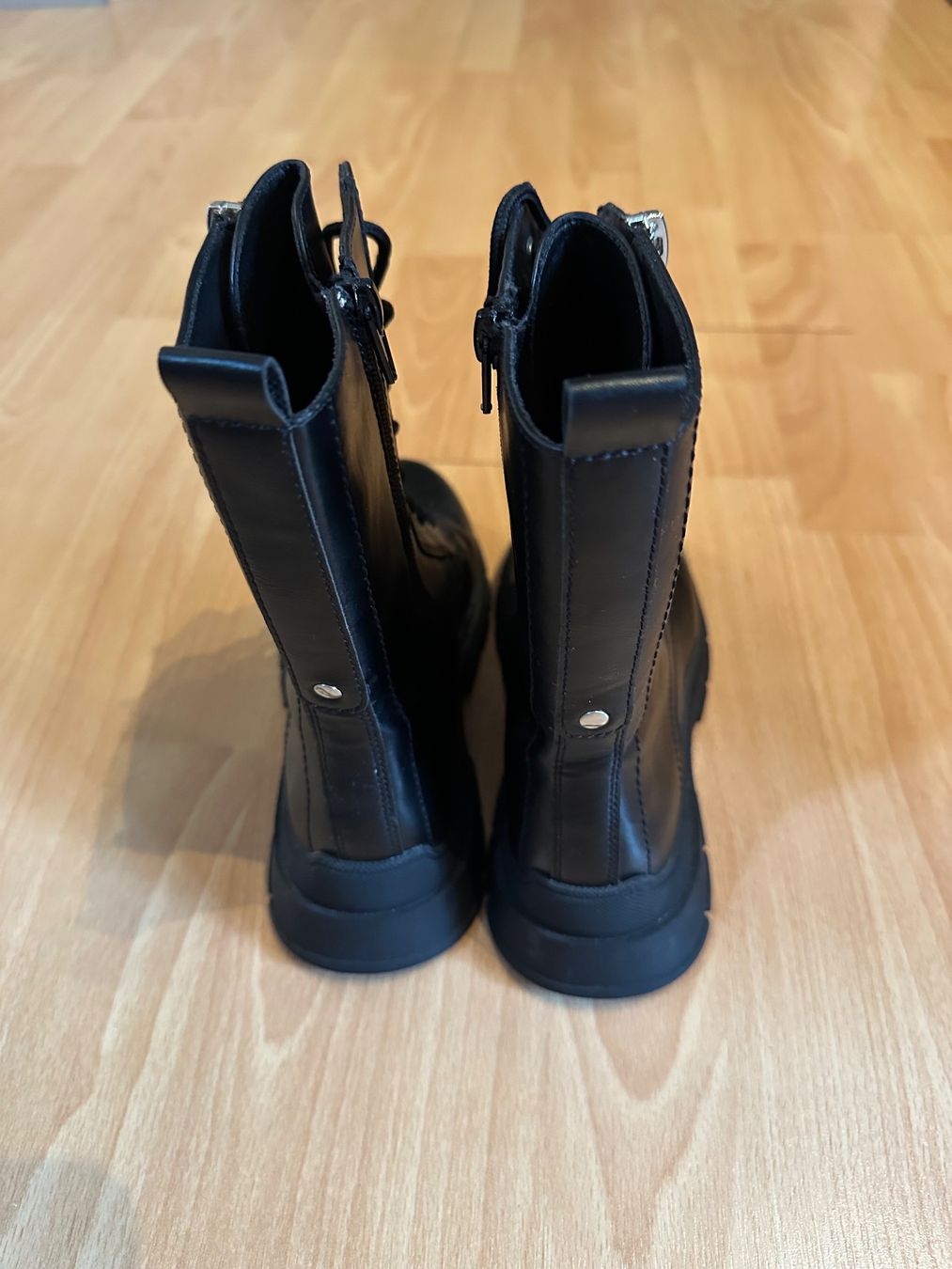 Scarpe per ragazze: Bottes noires - taille 35 – Usato da Peseux venduto da GSM757805 2