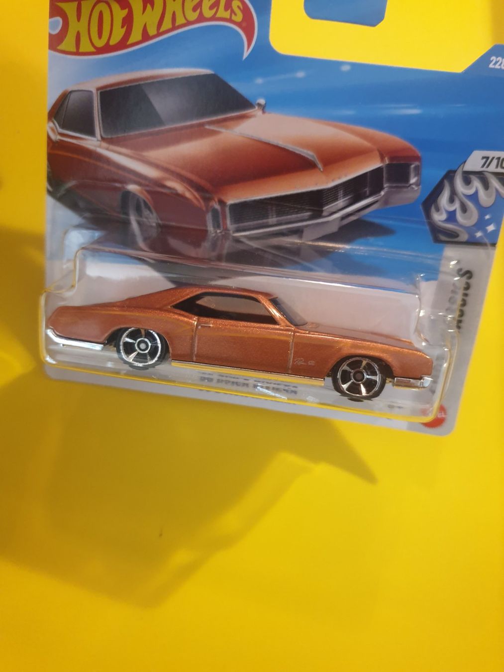 Hot Wheels Modellini d'auto: Hot Wheels '66 BUICK RIVIERA – Nuovo e nell'imballaggio originale da Oftringen venduto da Rotor 4