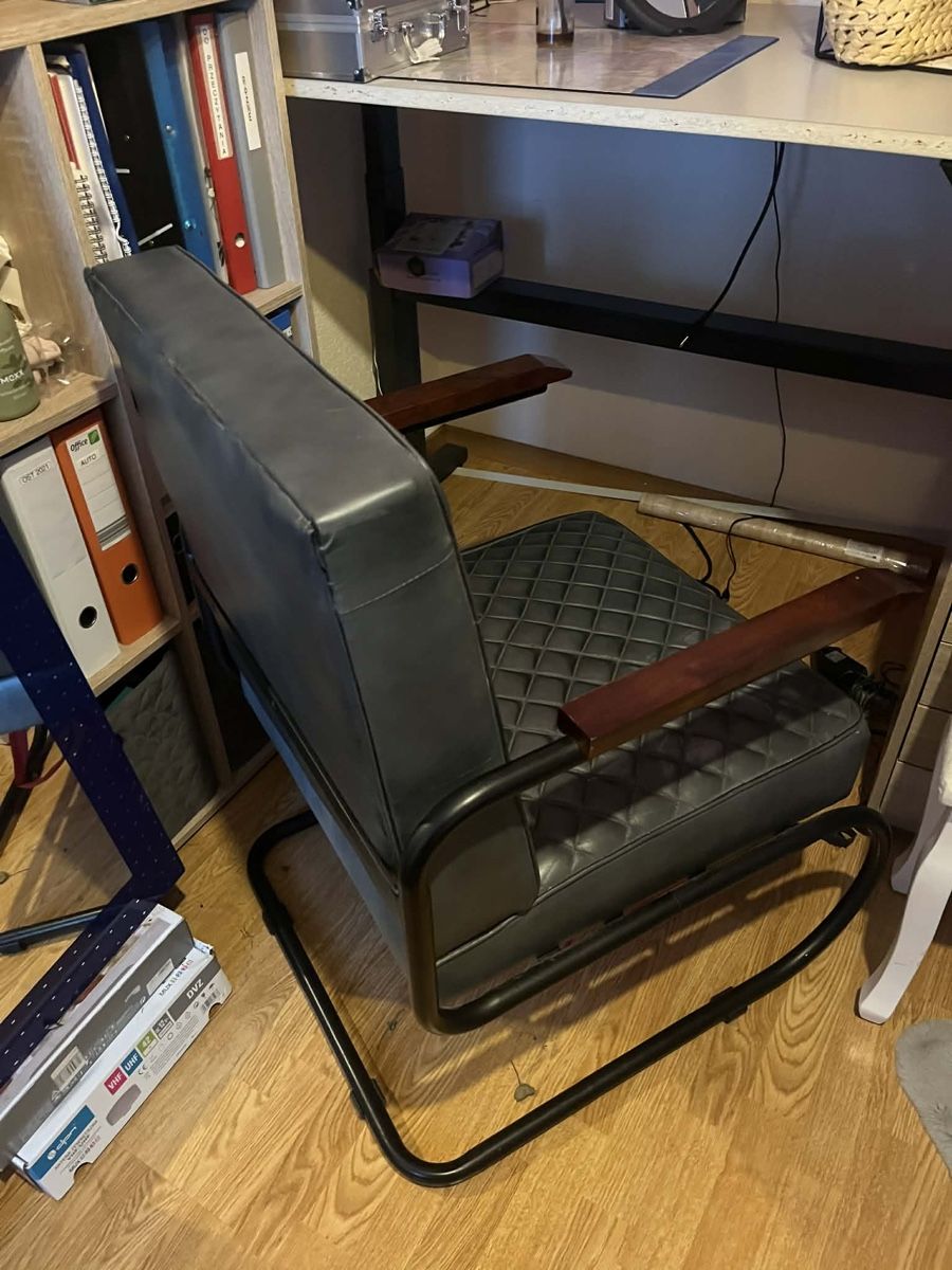 Poltrone: Leder Stuhl  – Usato da Uster venduto da J3344 1