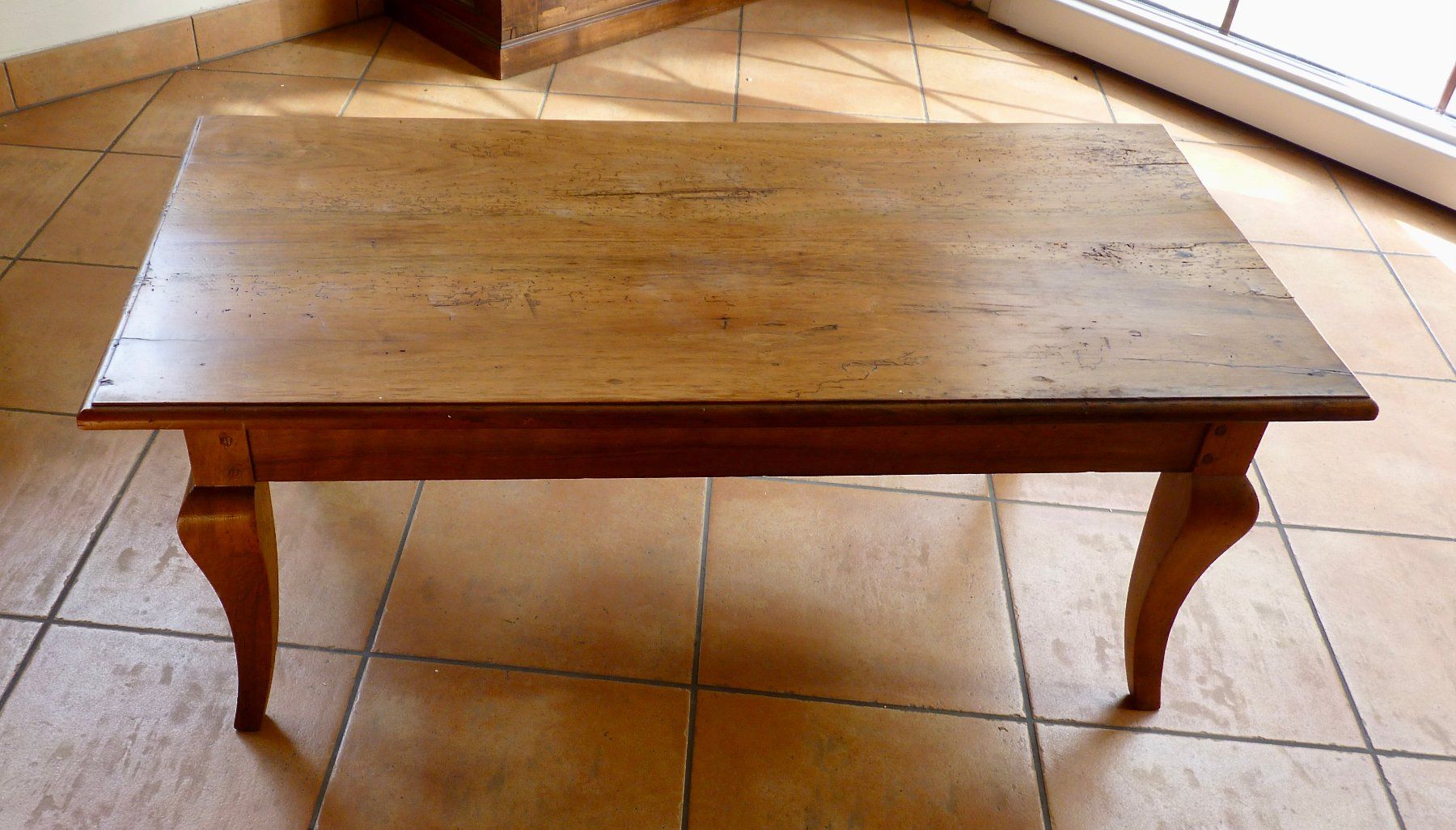 Tische: Table basse ancienne, très sympathique – Gebraucht aus Sorens von raffiot