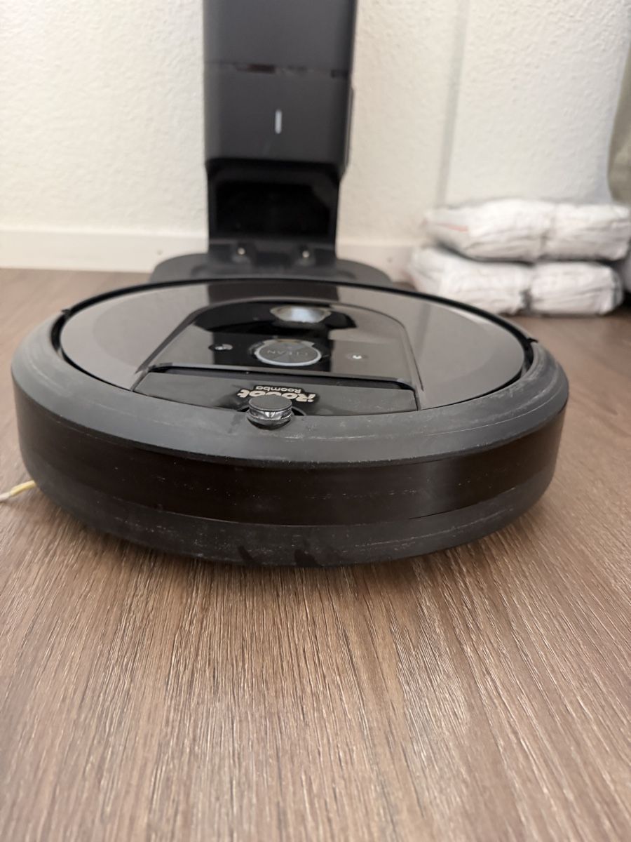 Irobot Aspirapolveri & Accessori: iRobot Roomba i7+ mit Clean Base + Staubbeutel – Usato da Schaffhausen venduto da dji_s5jc 4