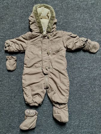 Warmer Winteroverall Gr. 68 mit Füsslinge & Handschuhe