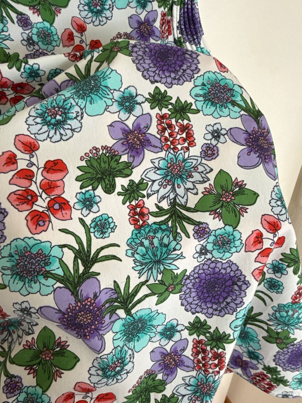 Tops: Blumen Top SFERA M – Gebraucht aus Horgen von linuxrp 4