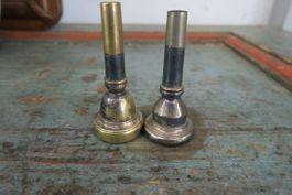 2x Trompeten-Mundstuecke, Vintage, versilbert & Gold