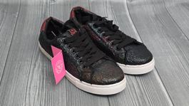 You Young Coveri Sneaker - 36 - Black / Red Metallic