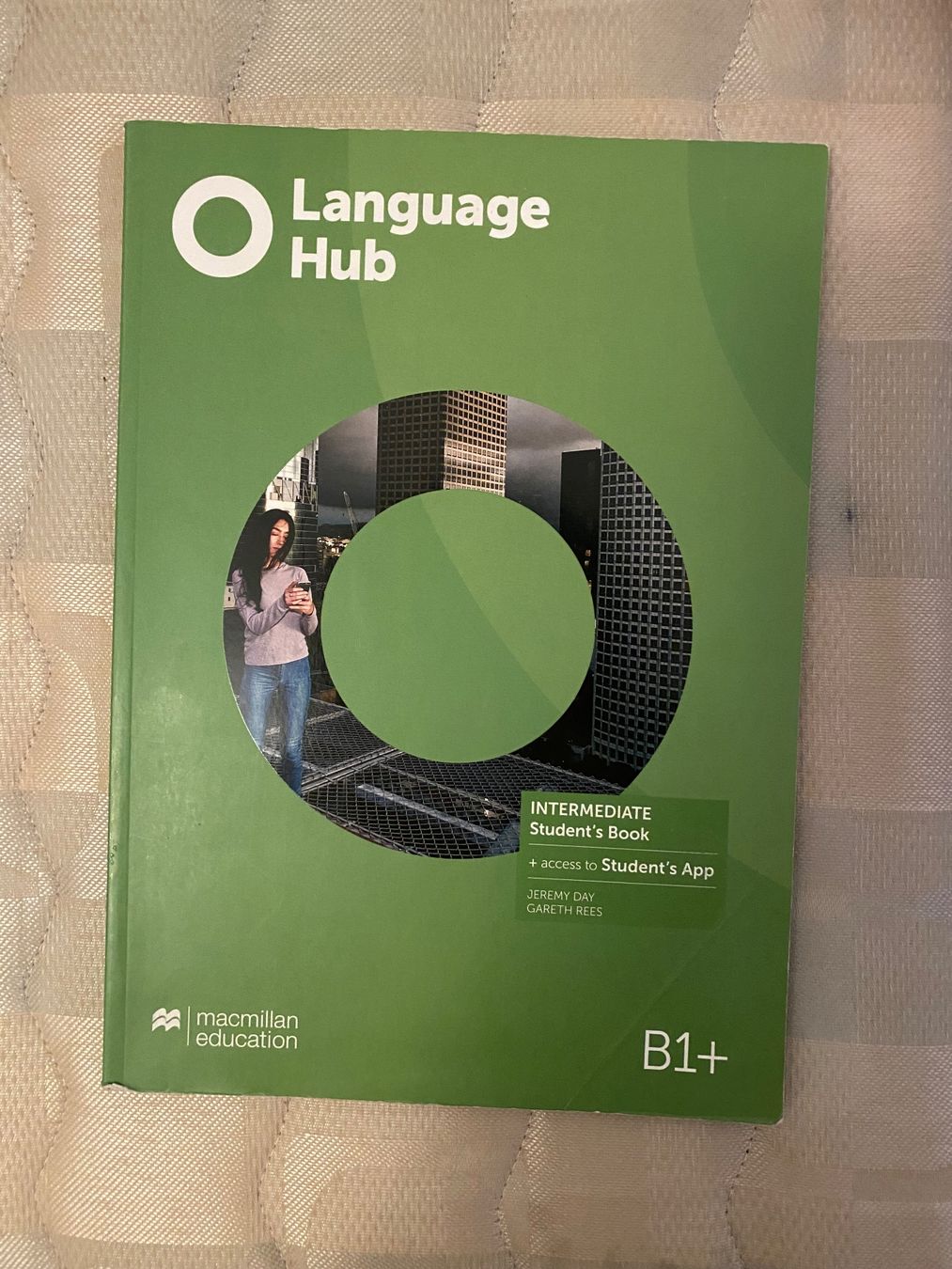 Libri: Language Hub Intermediate Student's Book B1+ – Usato da Zürich venduto da mit_2zd7