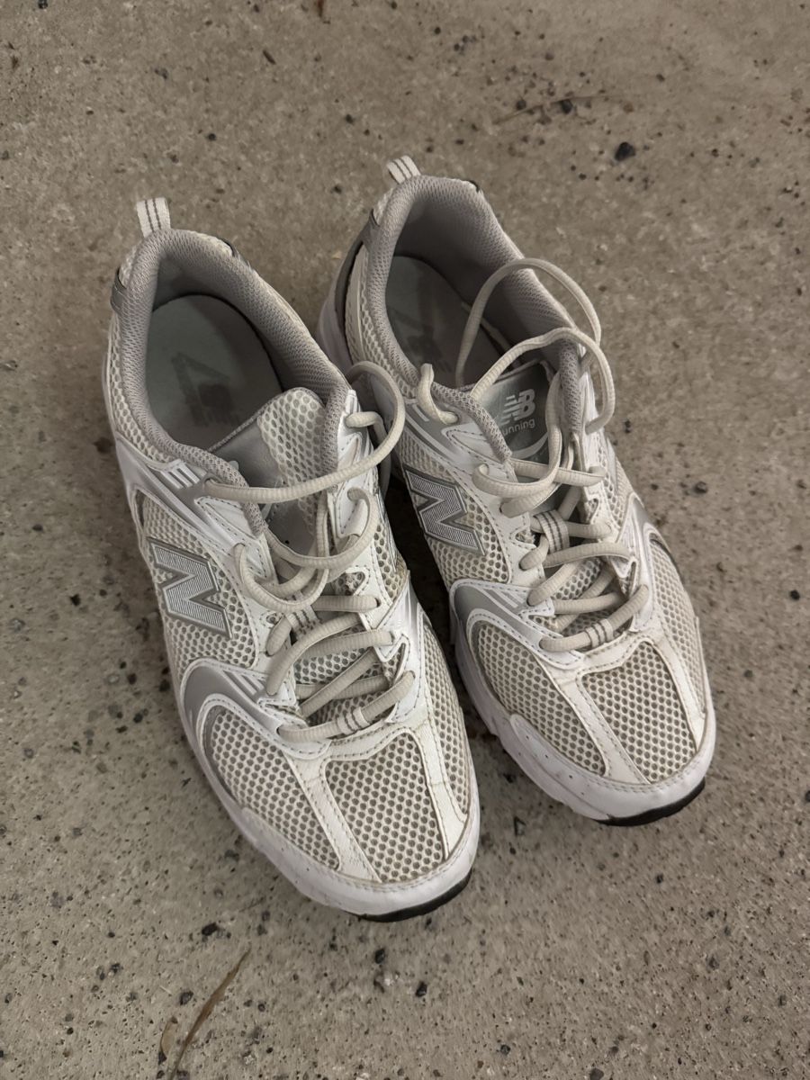 New Balance Scarpe da uomo: New Balance 530 weiss/silber – Usato da Esslingen venduto da Ursr1