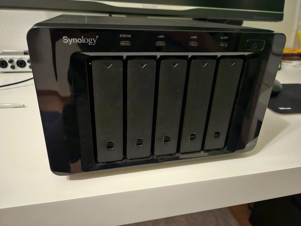 Synology DS1511+ (inkl. 5 x 3 TB Festplatten) (Gebraucht) in Wettingen ...