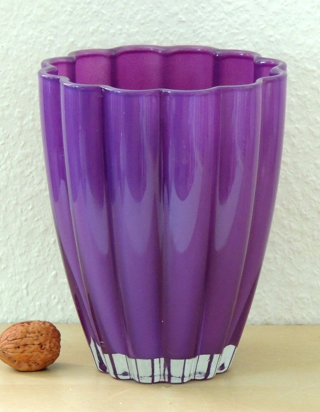 Vasi & Recipienti: Vase cannelé en verre violet – Usato da La Chaux-de-Fonds venduto da ben2300