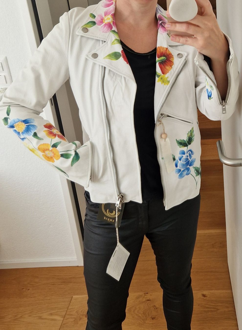 Jacken: Sword Lederjacke Blumen bemalt Gr. 46 (IT) – Neu und originalverpackt aus Erlinsbach SO von ULIKH 1