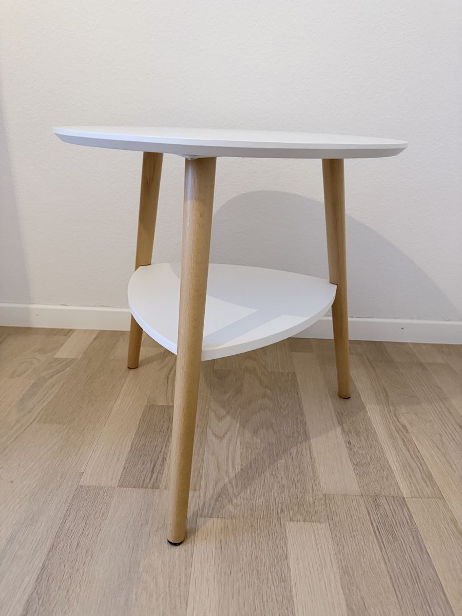 Micasa Set di tavolo e panche: Kleiner Tisch mit 3 Stühlen – Usato da St.Gallen venduto da markomm 2