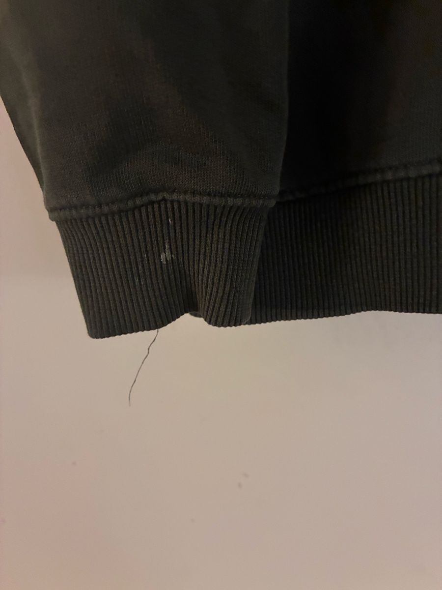H&M Maglioni & Felpe: Pullover Dinos mit Pailletten Gr. 122/128 – Usato da richterswil venduto da lunamarie001 1