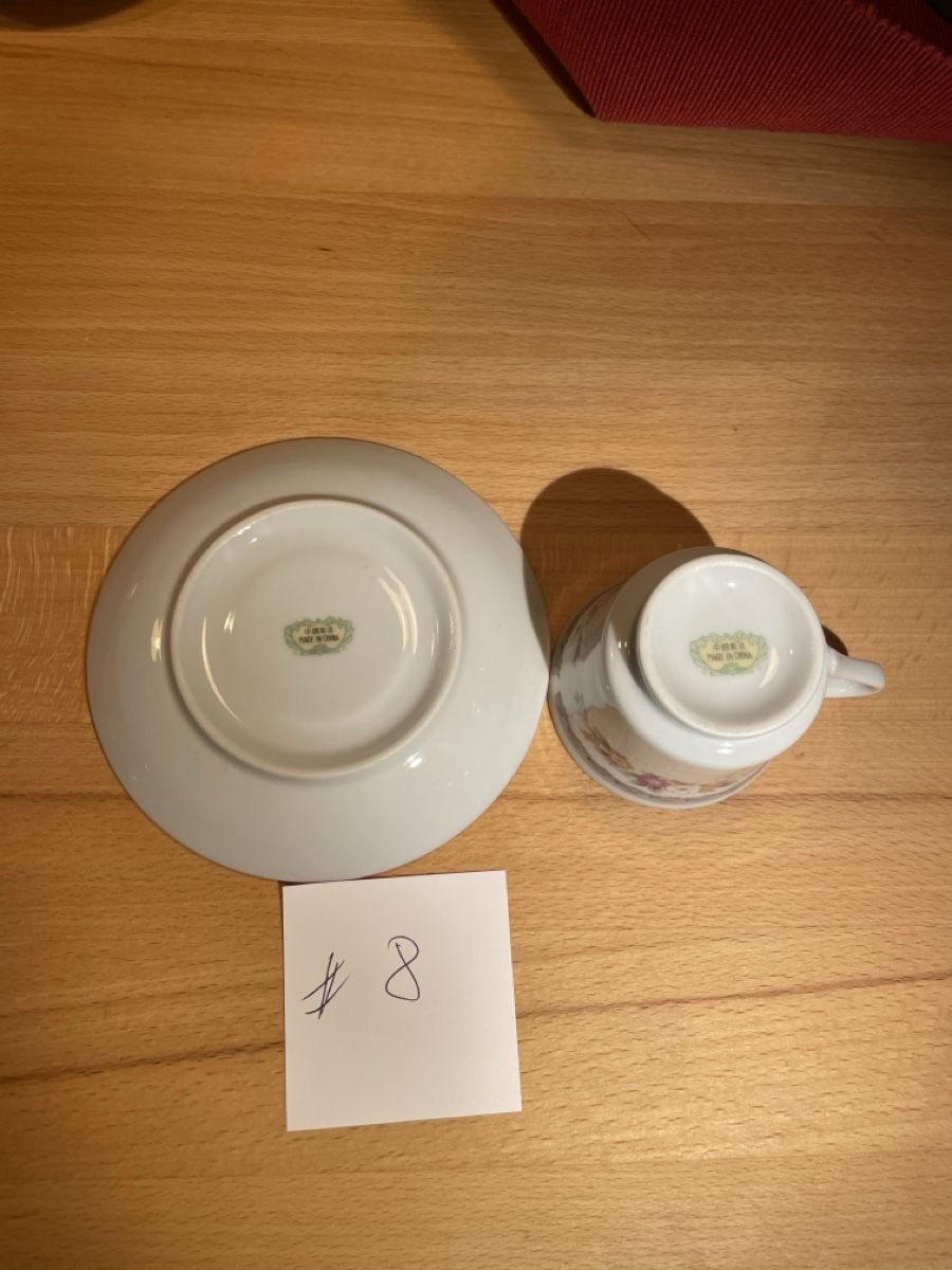 Tazze: Espressotasse mit Untertasse  – Usato da Seltisberg venduto da Erdbi 1