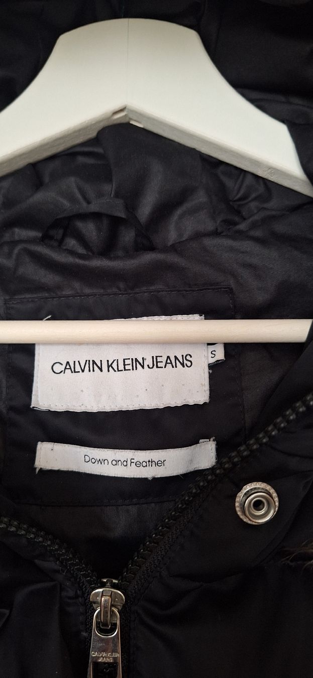 Calvin Klein Cappotti: Calvin Klein Daunenmantel – Usato da Mumpf venduto da SwissDi 1